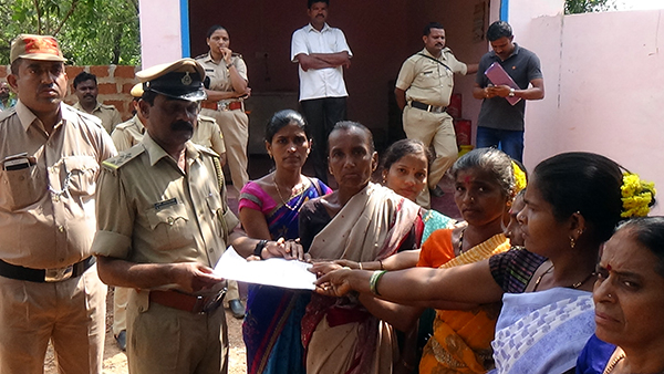 ಹೊನ್ನಾವರ : ಮದ್ಯದಂಗಡಿ ಮುಚ್ಚುವಂತೆ ಮನವಿ